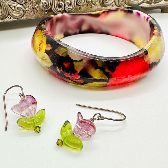 Vintage Tulip Glass Earrings & Floral bracelet - Picture 5 of 8